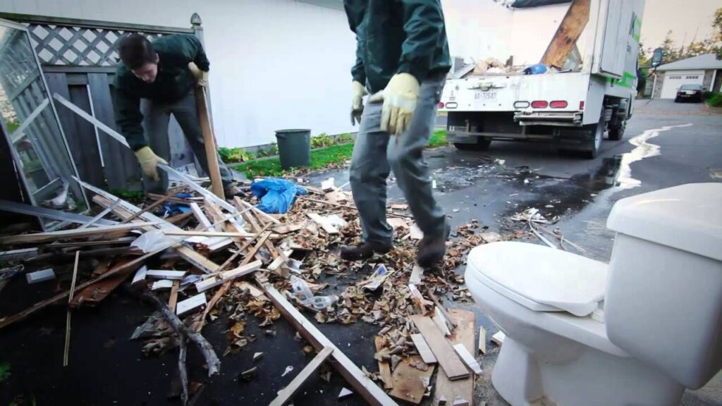 Rubbish & Debris Removal Dumpster Services-Fort Collins Exclusive Dumpster Rental Services & Roll Offs Providers