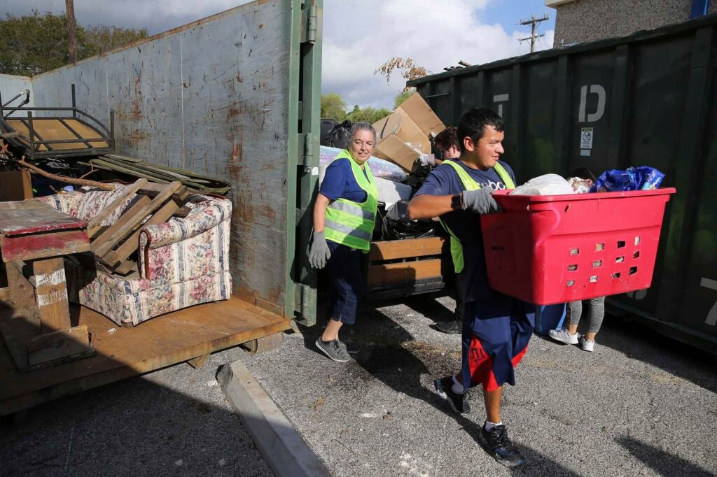 Community Cleanup Dumpster Services-Fort Collins Exclusive Dumpster Rental Services & Roll Offs Providers