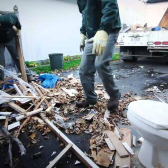 Rubbish & Debris Removal Dumpster Services-Fort Collins Exclusive Dumpster Rental Services & Roll Offs Providers